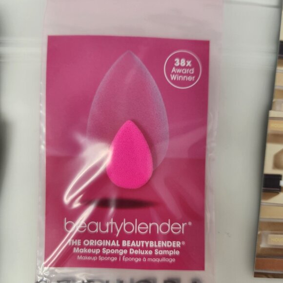 Sephora Samples Lot Makeup Sponge Deluxe Sample & Assorted Foundation Samples #A - Picture 3 of 11